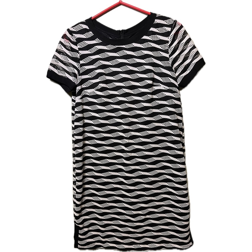 Maggy London Modern Black & Cream Short Sleeved Midi Dress sz 8 - Picture 4 of 10